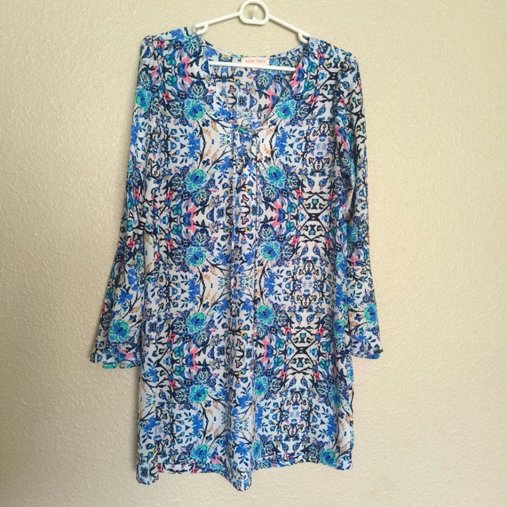 EIGHT SIXTY short multicolored dress with flared pasley sleeves size medium wome